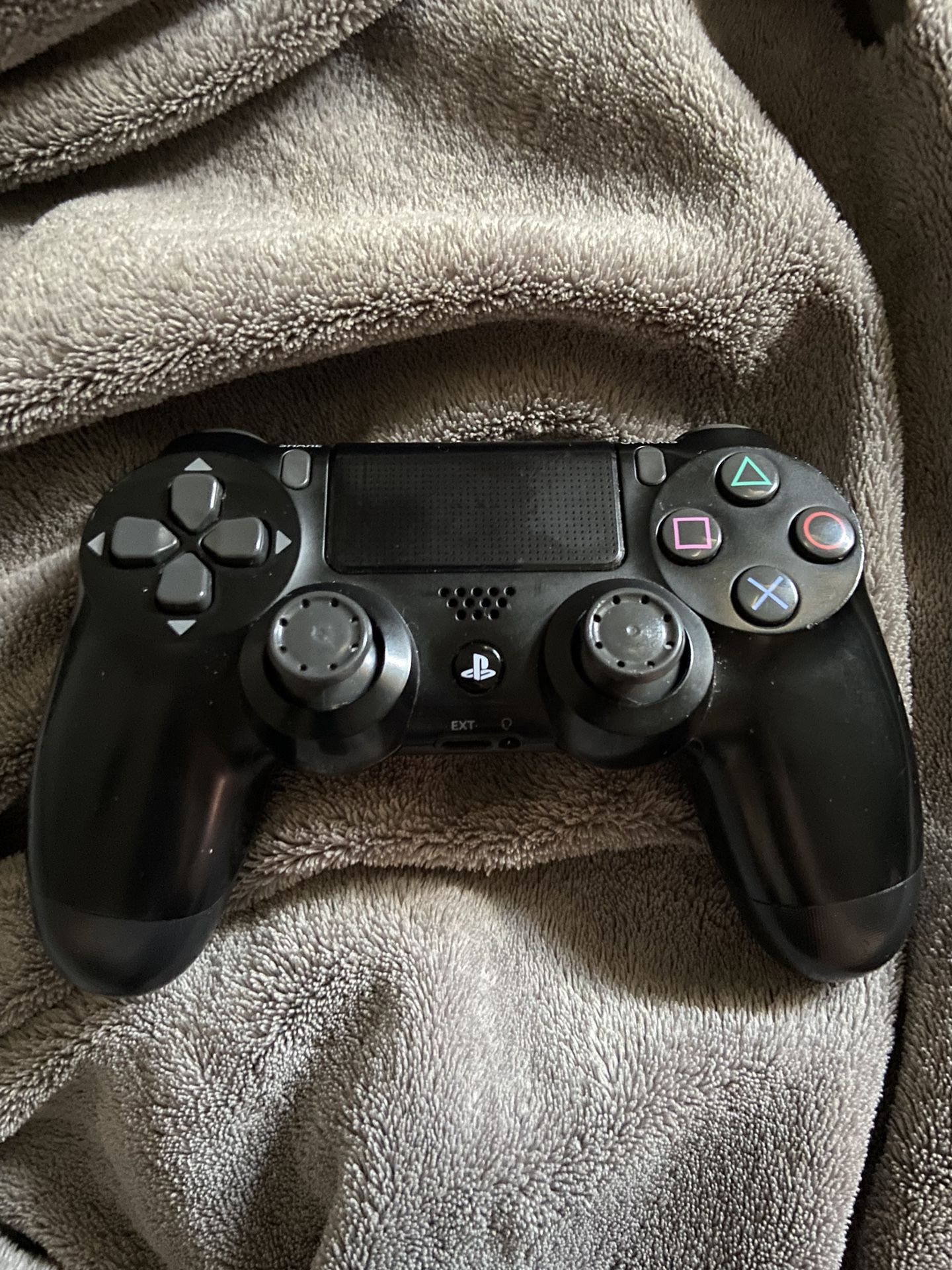 PS4 Controller