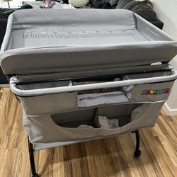 Free Changing Table