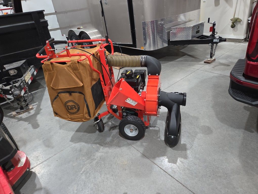 DR Walk-behind Lawn Vacuum