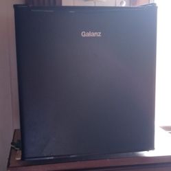 Galanz Mini Refrigerator