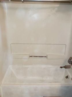 Bathtub And Surround Refinishing