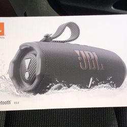 JBL Charge 6 portable waterproof Bluetooth speaker.  28 Hours Battery 🔋 Brand New In The Box 
