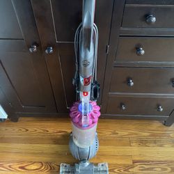 Dyson DC40 Upright Bagless Vacuum