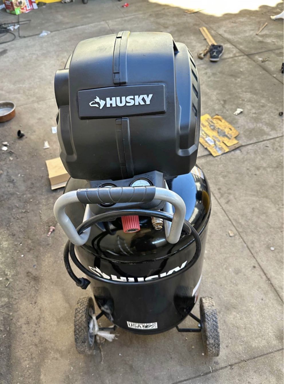 1.7 HP, 200 PSI, 30 Gal., 5.1 SCFM 90 PSI, Single-Stage, Oil Free Portable Vertical Electric Air Com