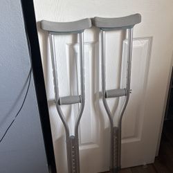 Crutches 