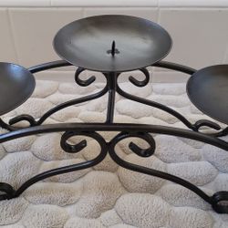 VTG WROUGHT IRON 3 PILLAR CANDELABRA

