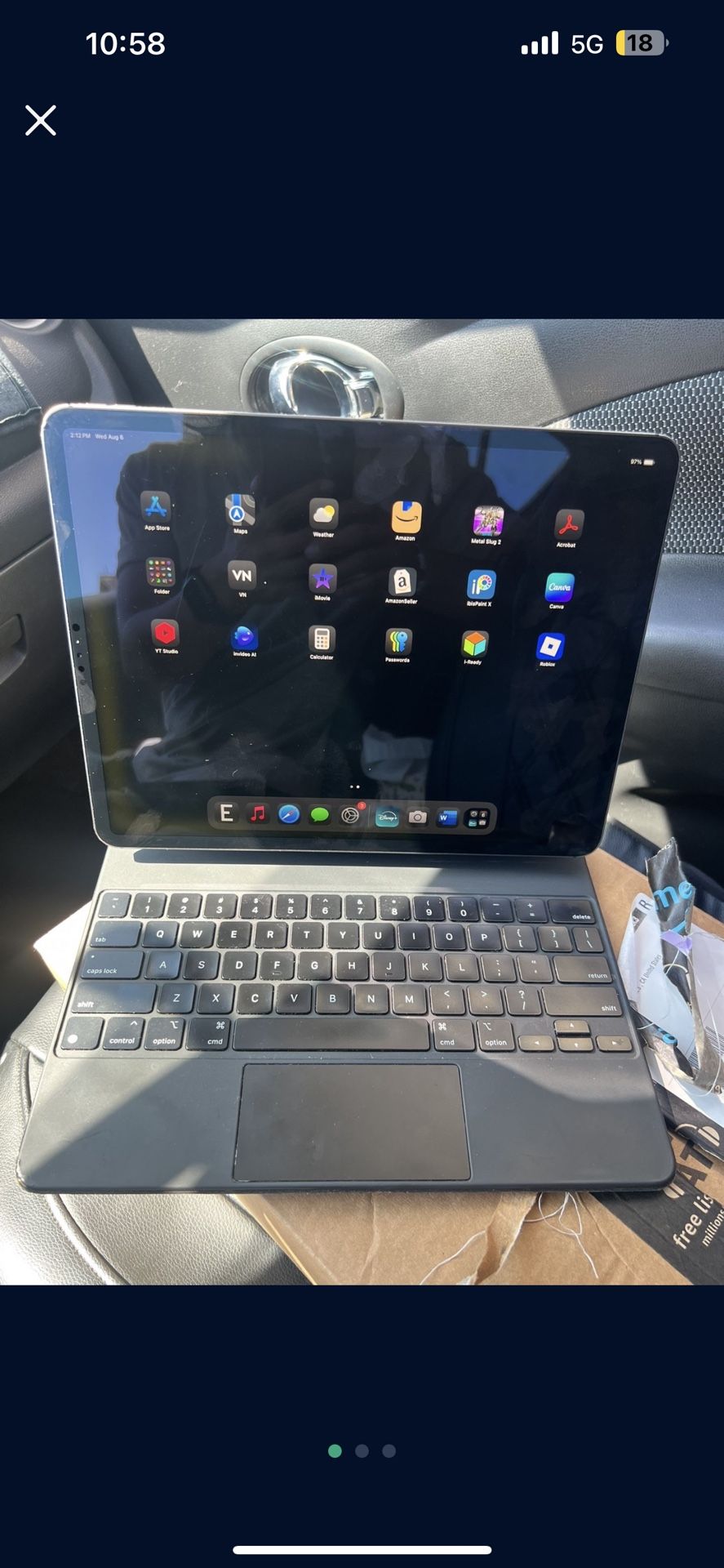 Apple iPad 12.9 (4th Generation) With Magic Keyboard