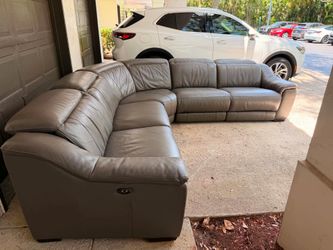 Gorgeous recliner couch