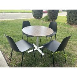 High End Table And Chairs