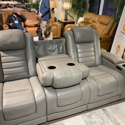 The Man-Den Gray Power Loveseat 