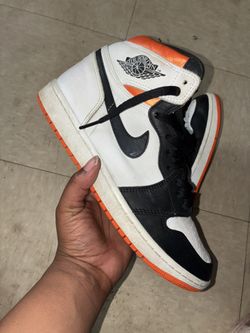 Jordan 1 Retro “Orange”
