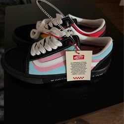 Vans size 5 woman