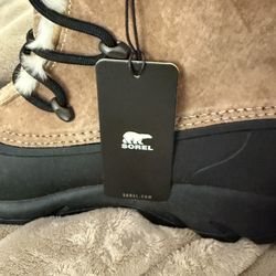 NEW SOREL SNOW BOOT WARM ! 