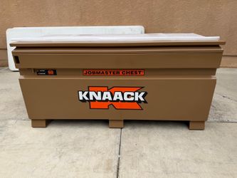 KNAACK JOBMASTER CHEST TOOL BOX size 60” long x 29” top x 2ft wide asking $1200 thanks comes with lock