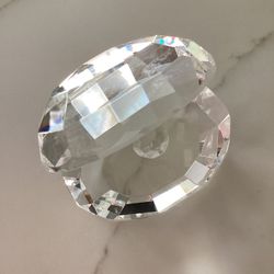 Faceted Crystal Clamshell with faceted Crystal “Pearl” inside 2.5”L, 2”W, 1.75T