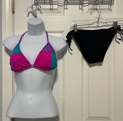 XhilarationTwo-Piece Bikini Set