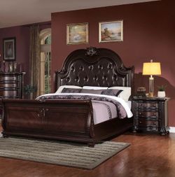 CLEARANCE SALE! King Bed + 2 Nightstands