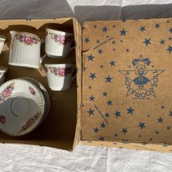 Vintage Hollywood Doll Tea Set