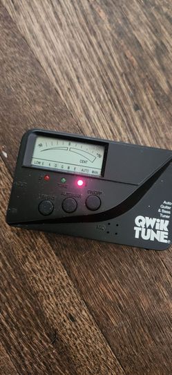 Qwiktune vintage 90s guitar tuner