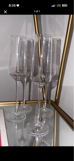 Glasses / kitchenware - MUST GO TODAY 10/1 MOVING SALE!!