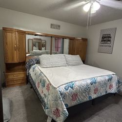 VINTAGE King  Size Real Wood Bedroom Set W/Matching Dresser 