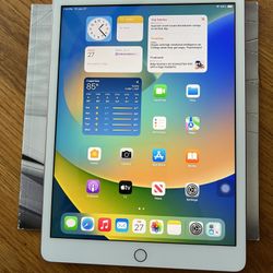 10.2 inches Apple iPad 8th Generation 128Gb Model 2428 Rose WiFi + Cell 