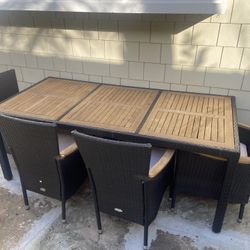 Outdoor Dining Set With 8 Chairs 