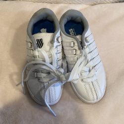 New Kids Kswiss White Leather Sneakers Size 11