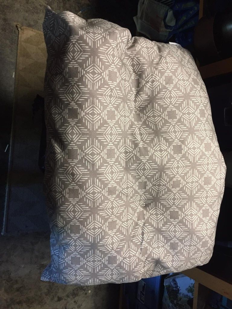 FREE Clean Pet Beds, Pet Supplies Large Bag New Fleece