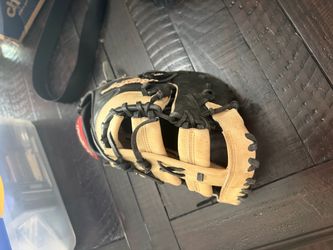 HOH first base glove