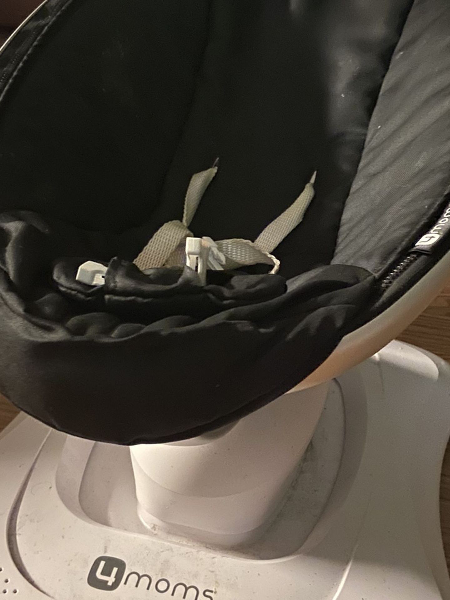 4moms . MamaRoo4 Swing