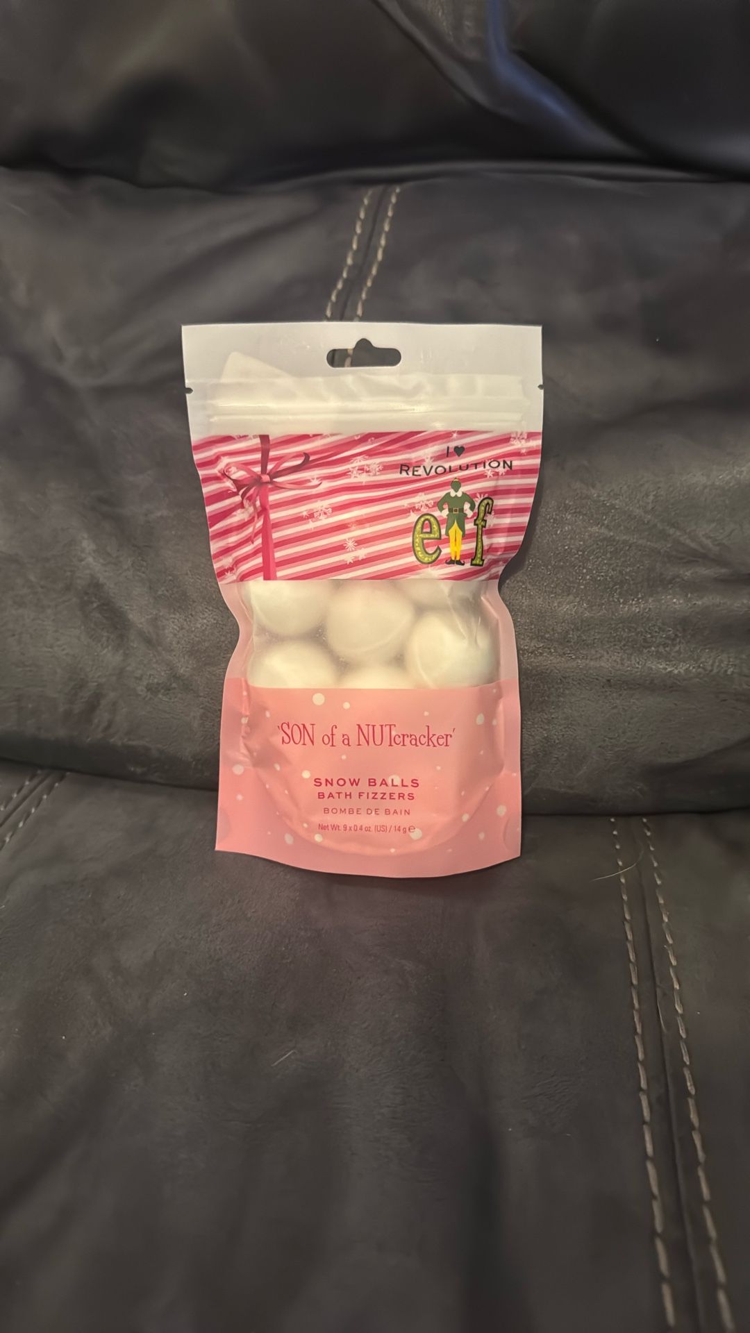 New Sealed I π€ Revolution Elf Snow Balls Bath Fizzers