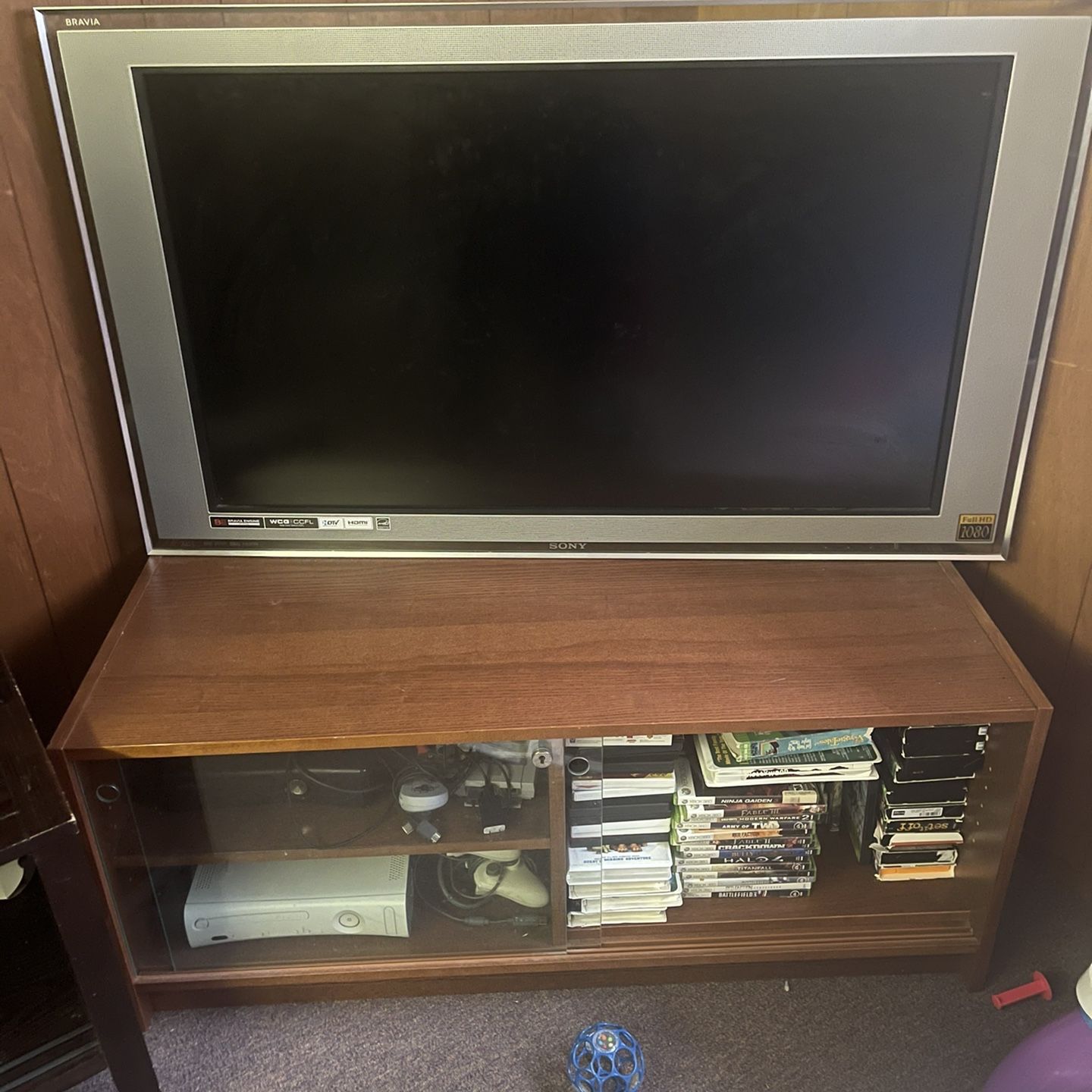 Sony Bravia TV & TV Stand