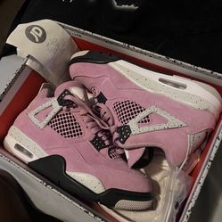 Orchid Jordan 4’s 