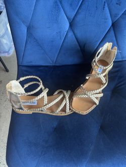 Worn once 25$ firm size 6 Steve Madden