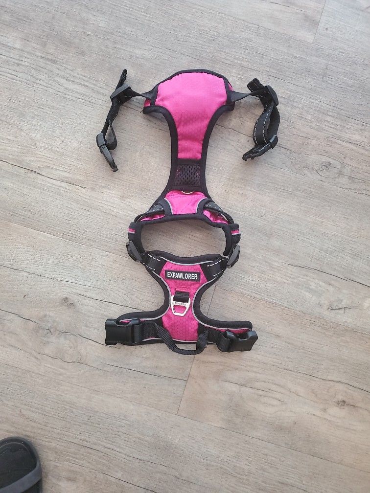 New Medium, Escape Proof Dog Harness