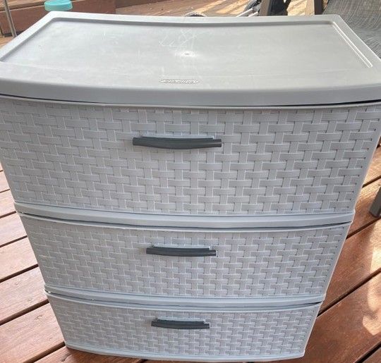 3 DRAWER PLASTIC BUREAU