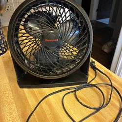 Honeywell Table Fan