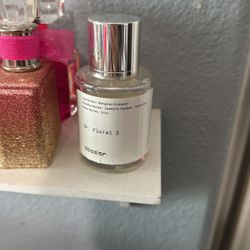Dossier Perfume