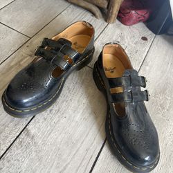 Black Dr. Martens Mary Jane shoes