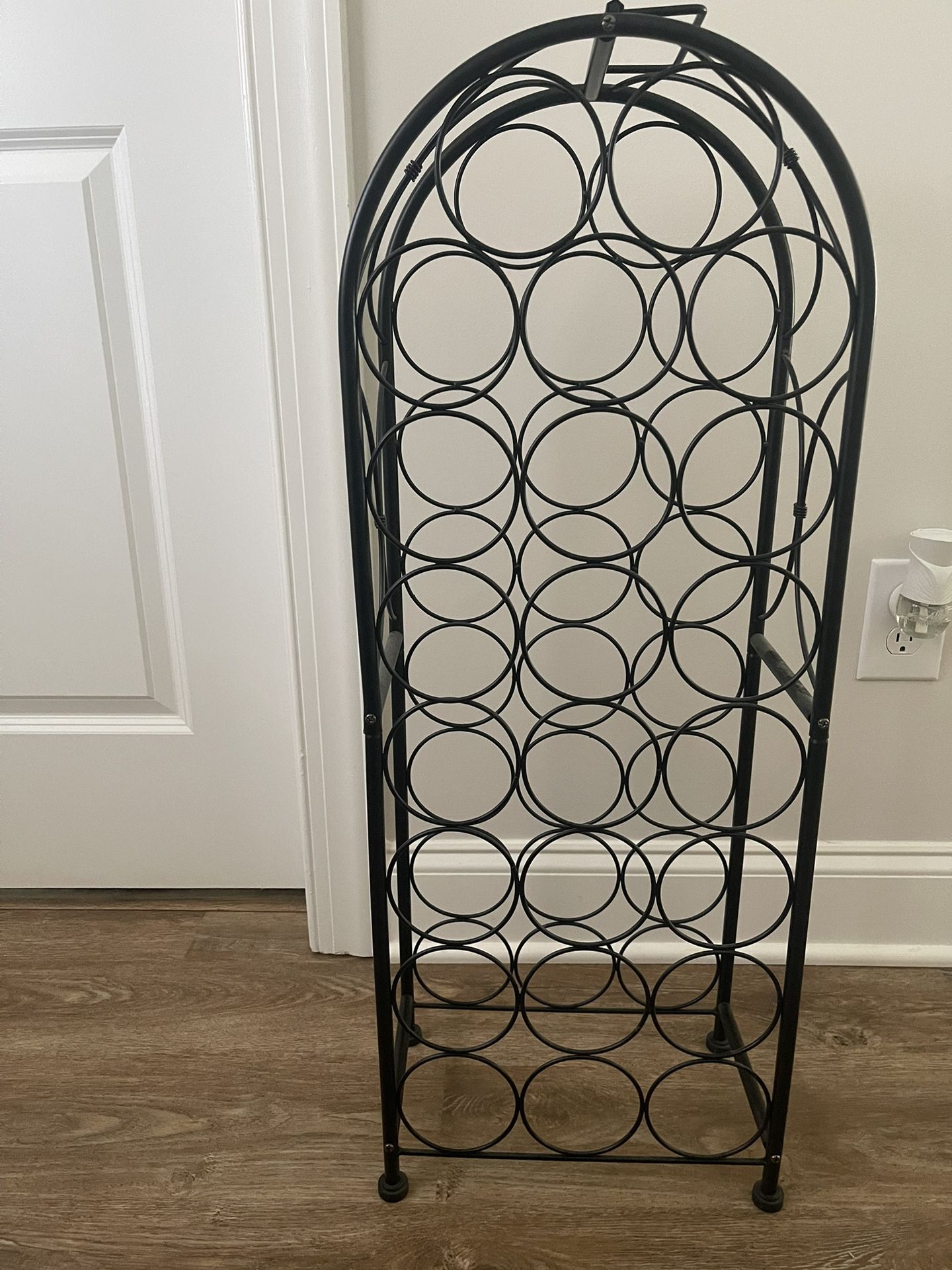23 Count Wine Holder
