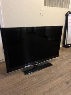 Samsung 40” LCD TV – Great Condition, Works Perfectly