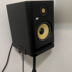 KRK Root 5 With Stands