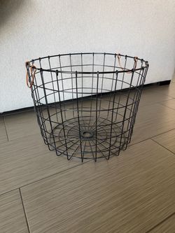 14”x18” Metal Basket