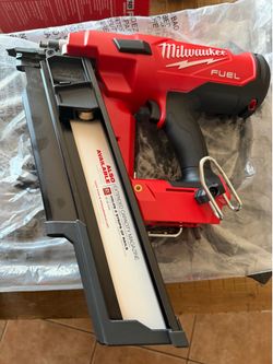 Milwuakee M18 FUEL 3-1/2 in. 18-Volt 21-Degree Lithium-Ion Brushless Cordless Framing Nailer (Tool-Only)