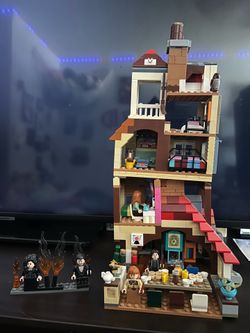 Weasley House Lego Set