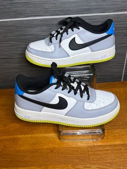 Nike Air Force 1 Low Sneakers SIZE 5.5