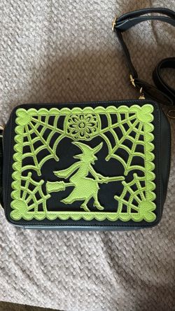 Backstitch Bruja Green witch Bag