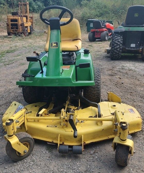 JOHN DEERE F525 RIDING MOWER