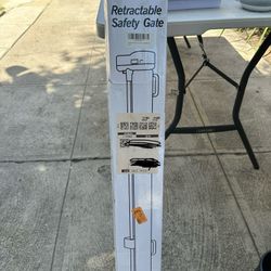 Retractable Safety/baby Gate